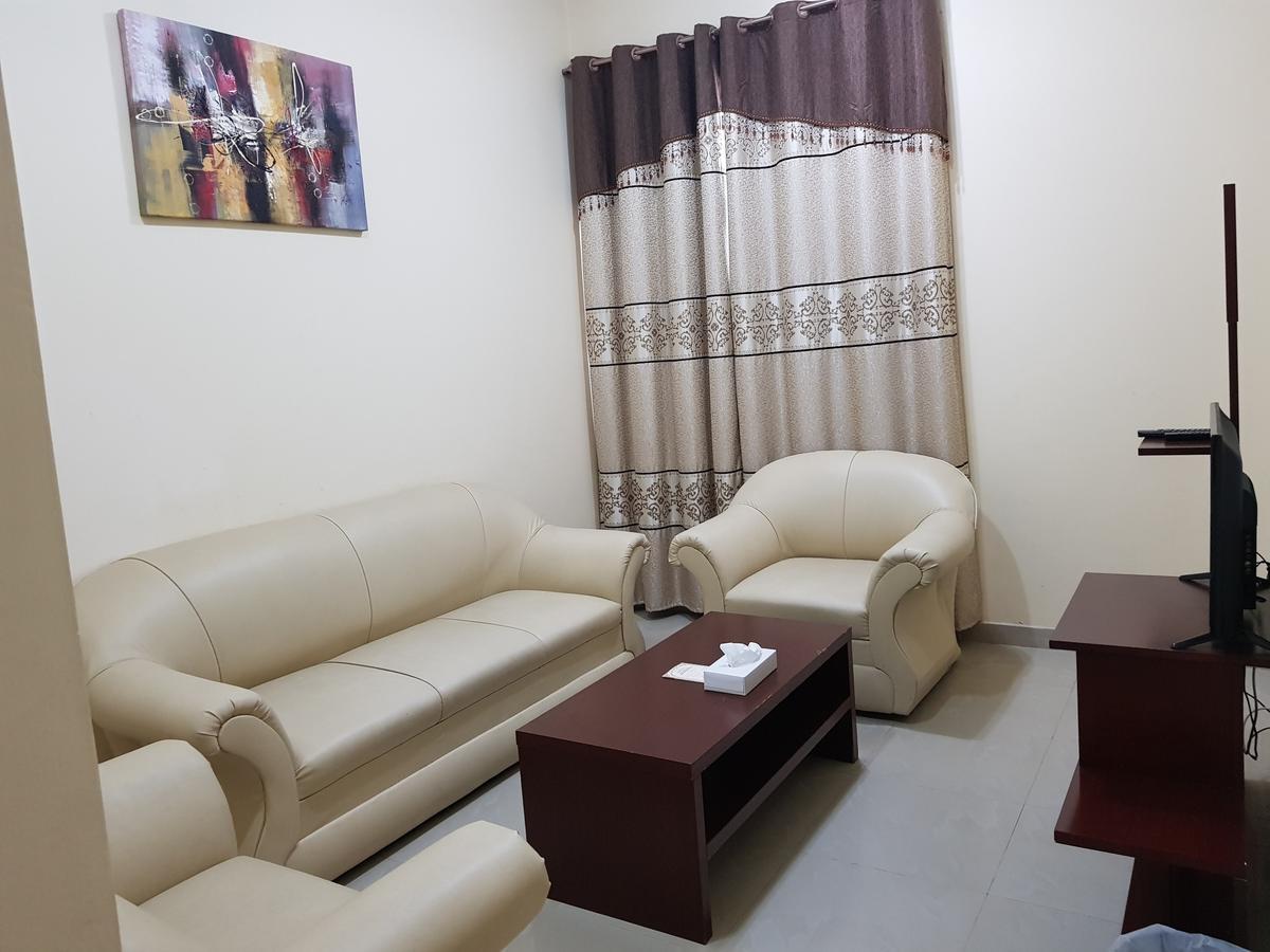 Raynor Hotel Apartments Fujairah Exterior photo